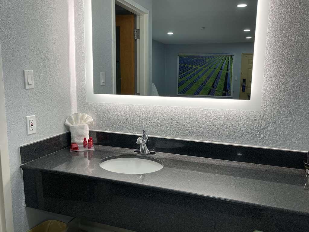 Surestay Hotel By Best Western צ'יילדרס חדר תמונה