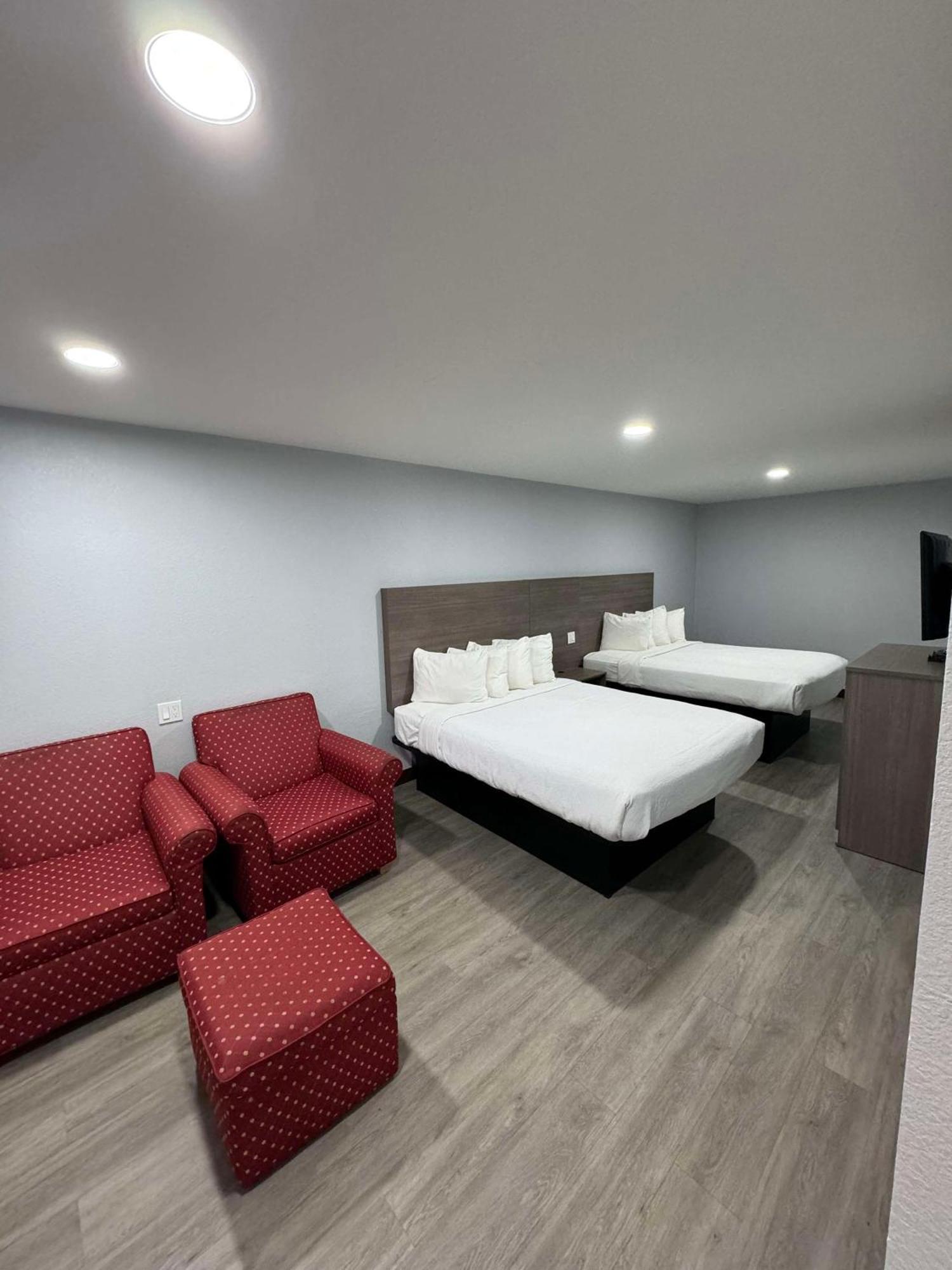 Surestay Hotel By Best Western צ'יילדרס מראה חיצוני תמונה