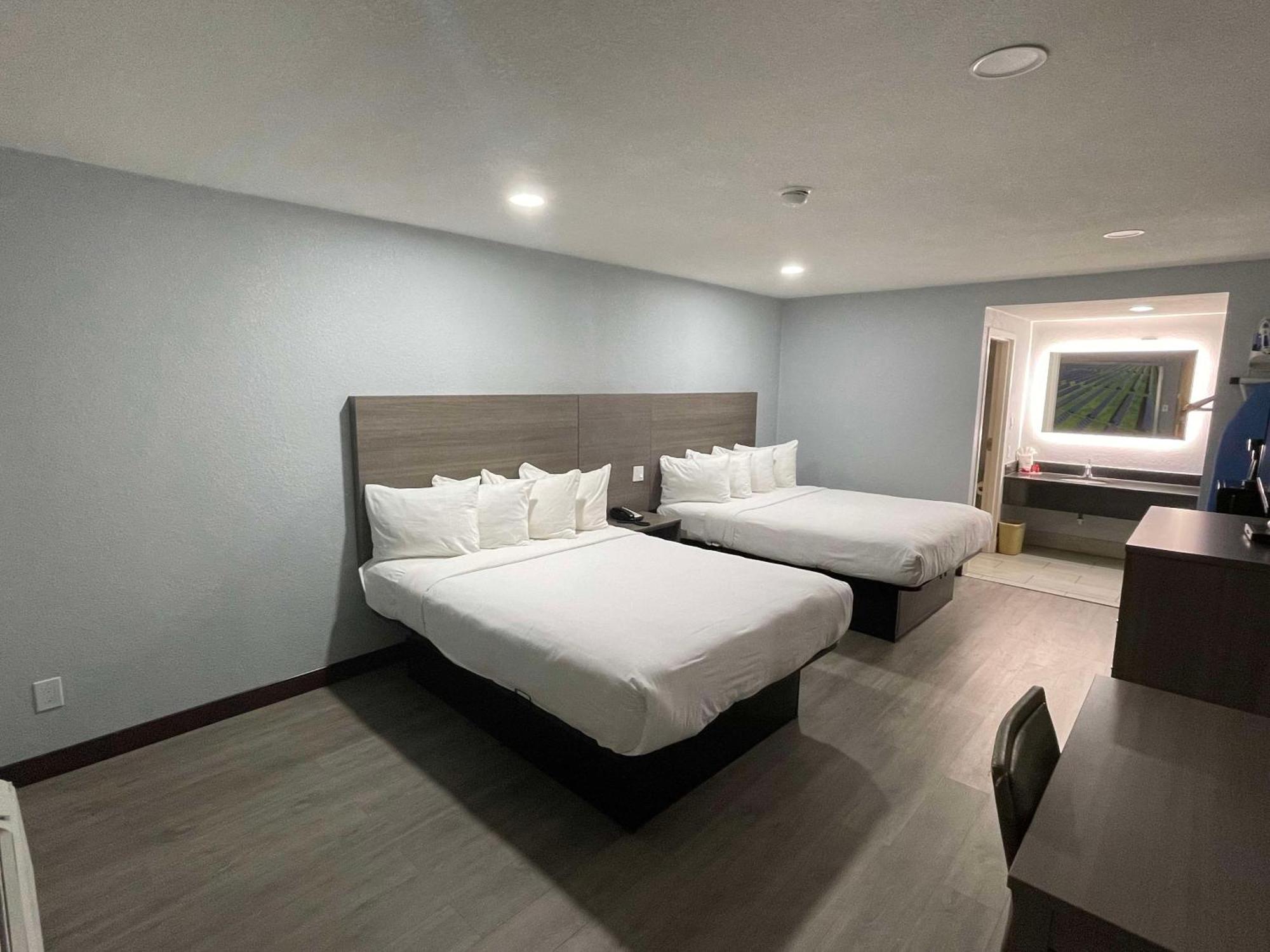 Surestay Hotel By Best Western צ'יילדרס מראה חיצוני תמונה